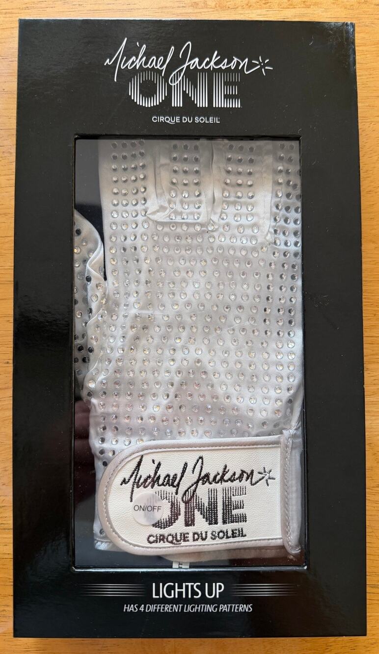 Michael Jackson ONE Cirque du Soleil Light Up Rhinestone Glove Factory Sealed